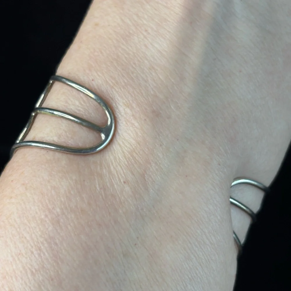 Faux Turquoise Oval Stone Openwork Silver-Toned Cuff